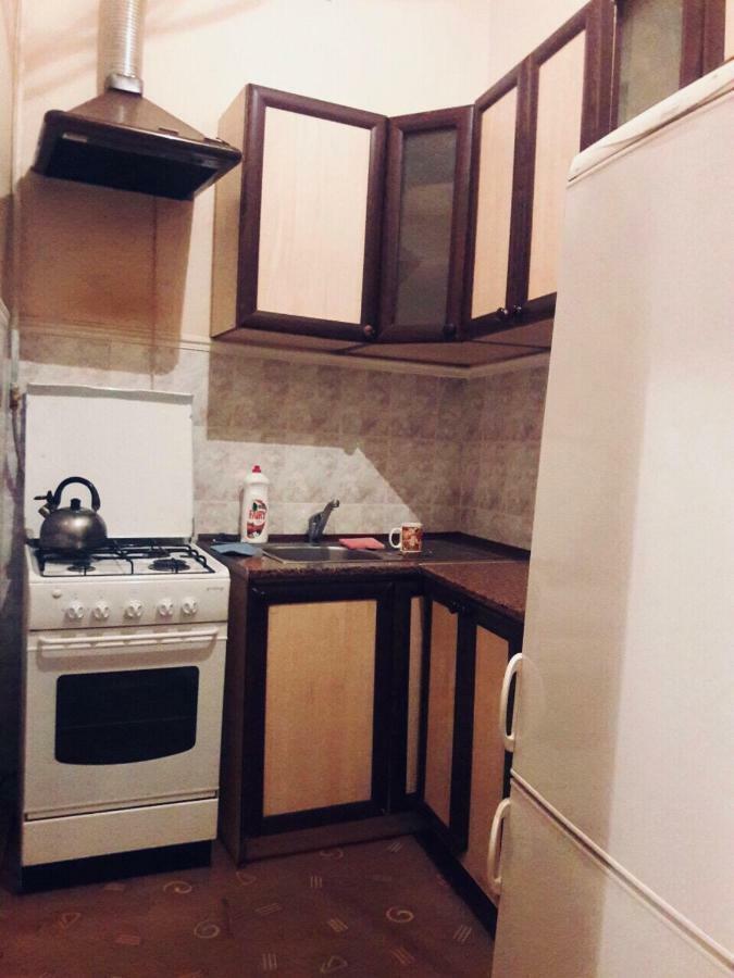 Квартира Між Вокзалом І Центром Lviv Buitenkant foto